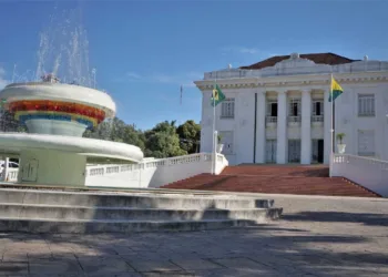 Quase 500 servidores recebem prêmio de valorização nesta quinta