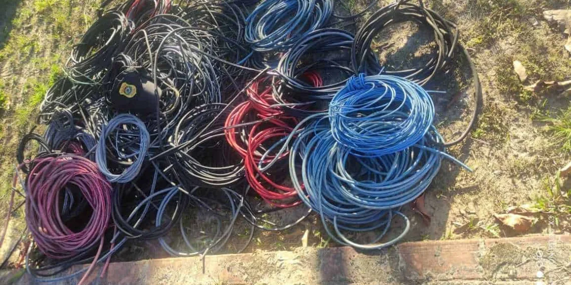 Fios de cobre roubados