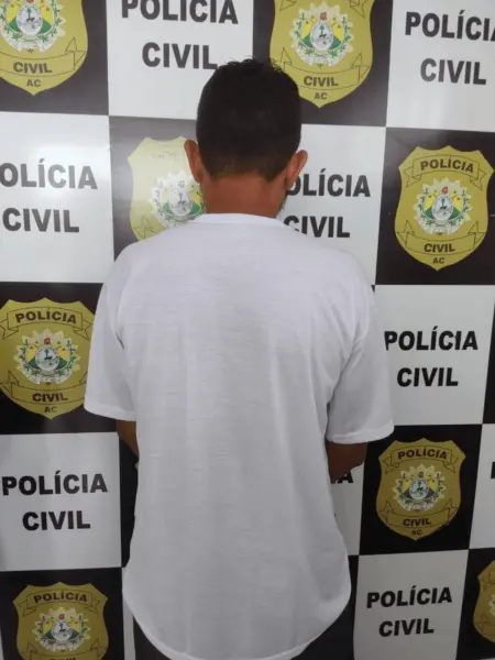 Homem que vivia "casado" com menina de 13 anos é preso por estupro, em Porto Walter 2 Homem que vivia "casado" com menina de 13 anos é preso por estupro, em Porto Walter