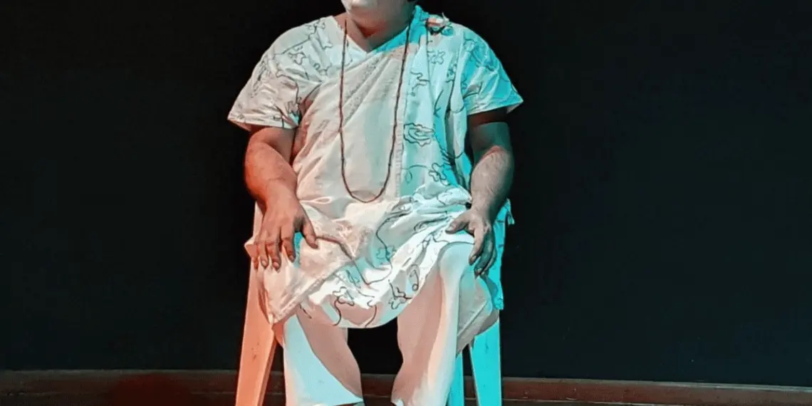 Espetáculo busca descontruir imagem negativa sobre religiões de matrizes africanas 1 Oríkì” é uma palavra yorubá que possui alguns significados, entre eles, “textos”, “literatura” e “história”. (Foto: Divulgação)