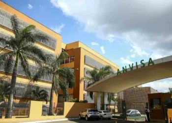 Fachada do edifício sede da Agência Nacional de Vigilância Sanitária (Anvisa).