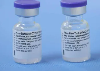 Intervalo maior de doses da vacina Pfizer aumenta níveis de anticorpos