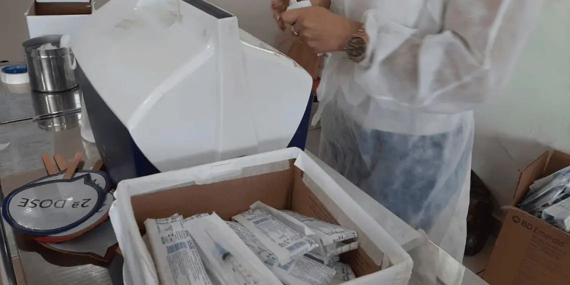 Sem estoque, Rio Branco suspende vacinação da primeira dose contra Covid