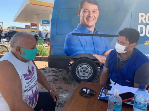 "Estamos sendo assaltados à luz do dia", diz morador à equipe do gabinete móvel de Duarte