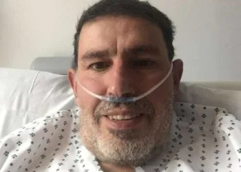 ‘Maior erro da vida’, diz professor que não se vacinou e teve covid