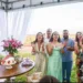 Sempre uma excelente anfitriã, Dani Florêncio reuniu amigos e familiares na aconchegante Fazenda Capixaba