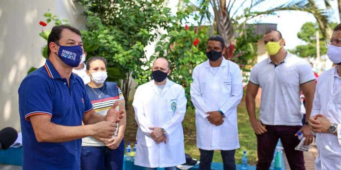 Com emenda de autoria de Roberto Duarte, lei que permite contratação de médicos formados no exterior é promulgada