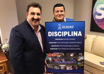 Uma verdadeira expedição acreana liderada pelo famoso Dr. Raiz estará no programa do Ratinho desta sexta-feira