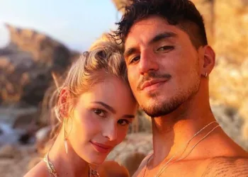 Após Gabriel Medina perder medalha, internautas culpam Yasmin Brunet e pedem volta de padrasto como técnico