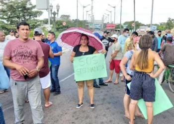 uber, protesto, ponte metálica