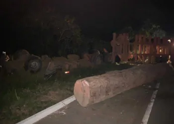Acidente aconteceu na noite desta quinta-feira,16, em Xapuri. (Foto: Alexandre Lima)