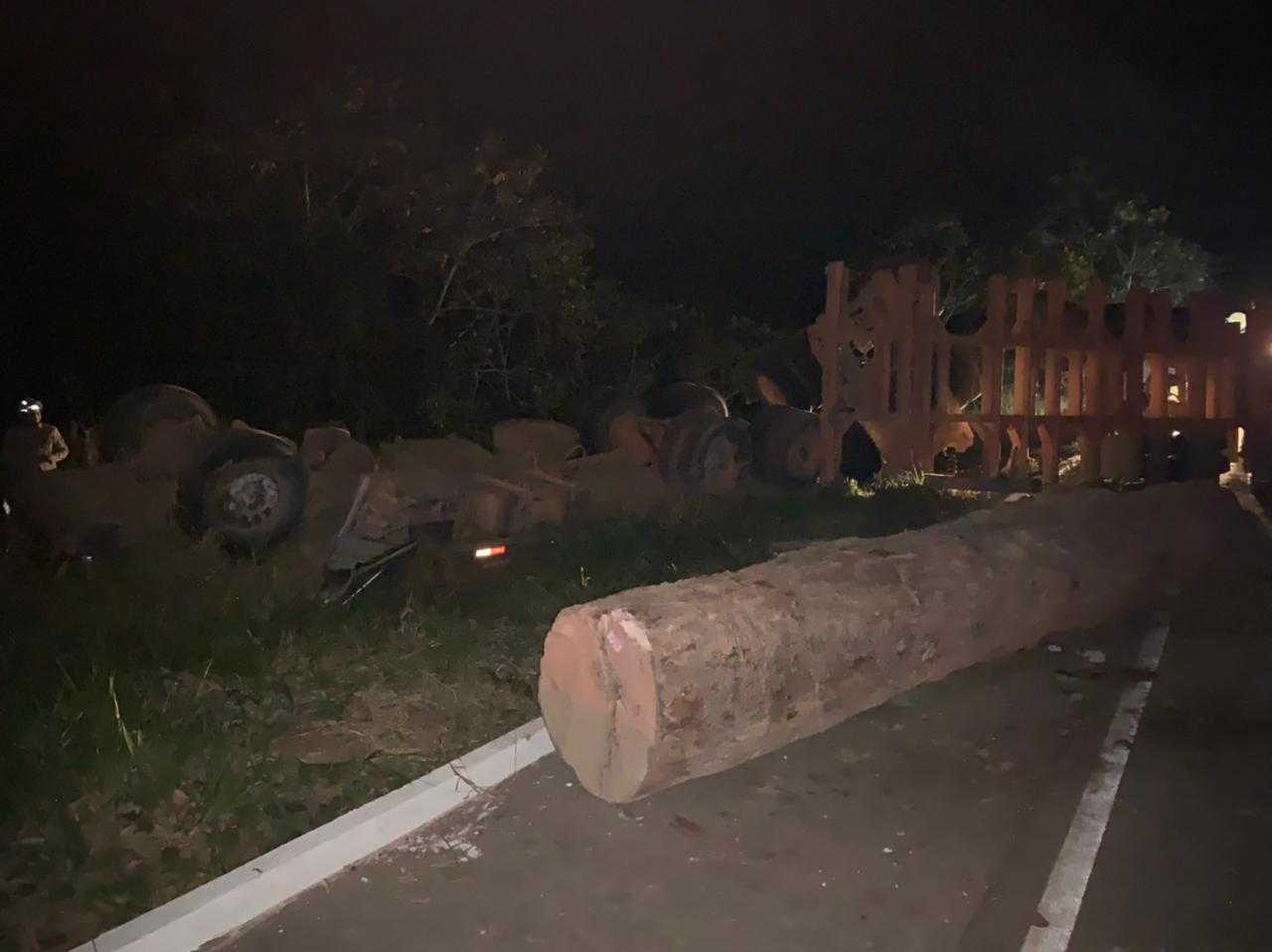 Acidente aconteceu na noite desta quinta-feira,16, em Xapuri. (Foto: Alexandre Lima)