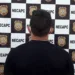 Homem tinha madando de prisão por tráfico de drogas e associação para o tráfico. (Foto: Polícia Civil)