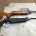 Armas foram encontradas junto com munição e drogas. (Foto: Polícia Civil)