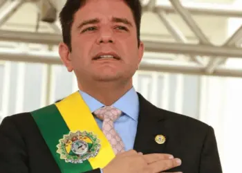 Gladson lidera disputa ao governo com mais de 57% dos votos; Jorge Viana vem em 2º