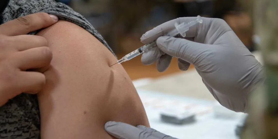 Mais de 12 mil pessoas foram vacinadas contra o coronavírus em dois dias de mutirão