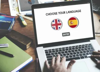 Núcleo de Estudo de Línguas abre vagas para inglês, espanhol e português
