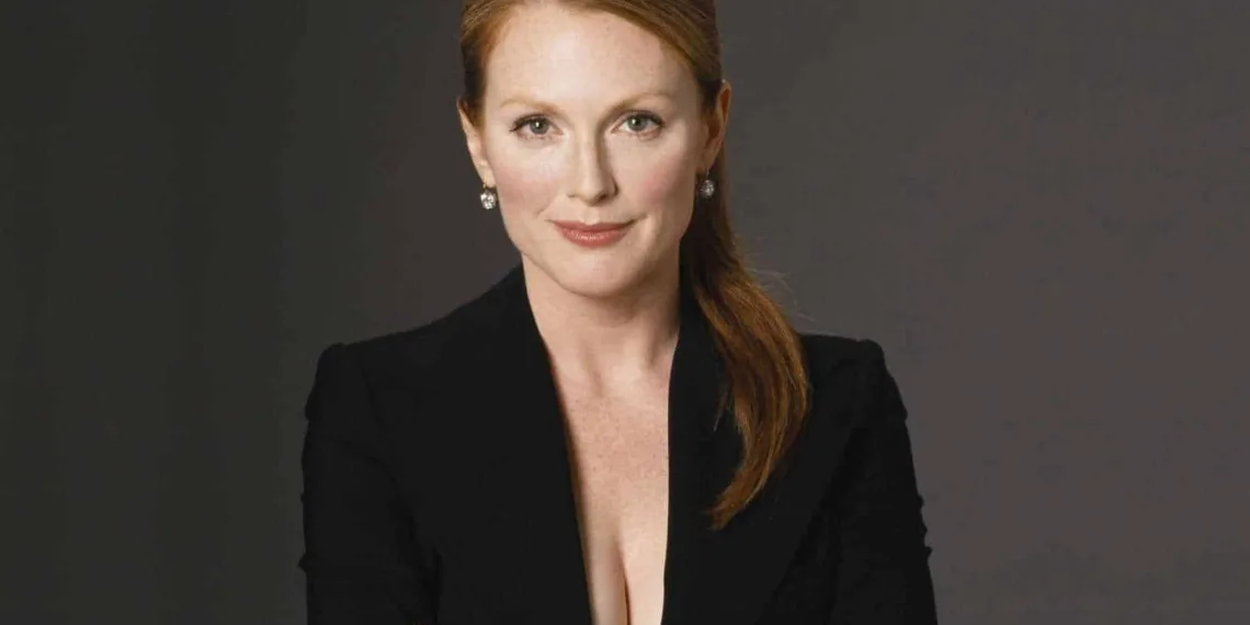 Julianne Moore define o termo 'envelhecer com elegância' como 'totalmente sexista'