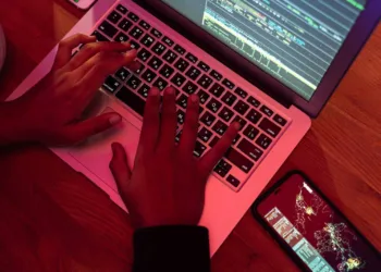 crimes virtuais, golpe, notebook, computador