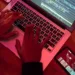 crimes virtuais, golpe, notebook, computador