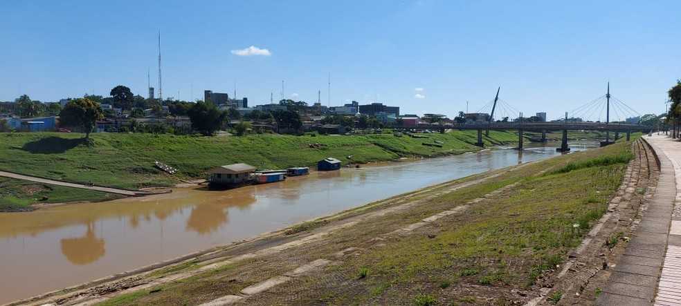 Em Rio Branco, o nível tem baixado, em média, 0,4cm diariamente, de acordo com Coronel Ferreira.