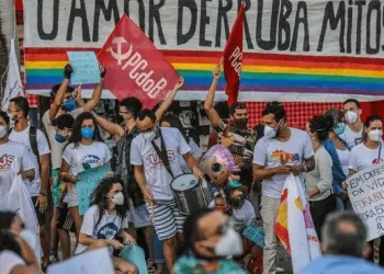 Manifestantes da UNALBGTAC na última manifestação realizada no dia 3 de julho. (Foto: Arquivo pessoal)