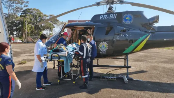 Morador de seringal fica em estado grave ao cair de árvore e é resgatado pelo Corpo de Bombeiros