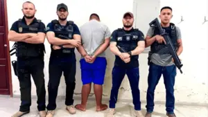 Passageiro de táxi é preso com mais de 1kg de droga