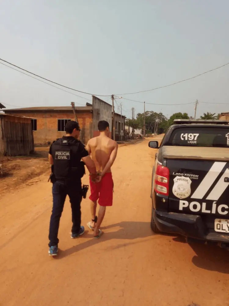 Homem já era monitorado por tornozeleira eletrônica. (Foto: Polícia Civil)