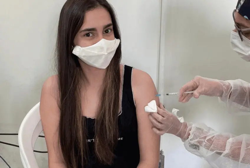 Adolescentes com 12 anos ou mais, já estão sendo imunizados em todo o Acre desde agosto (Foto: A Gazeta do Acre)