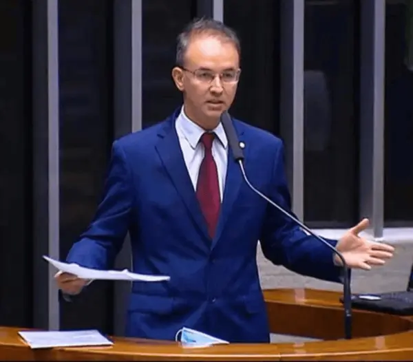 Funcionários do INSS entram em greve e deputado acusa governo Bolsonaro de abandonar pessoas que buscam benefícios 2 Funcionários do INSS entram em greve e deputado acusa governo Bolsonaro de abandonar pessoas que buscam benefícios