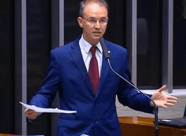 Leo de Brito contesta PGR e afirma que há indícios para investigar Bolsonaro no escândalo da propina dos pastores 1 Foto: Assessoria