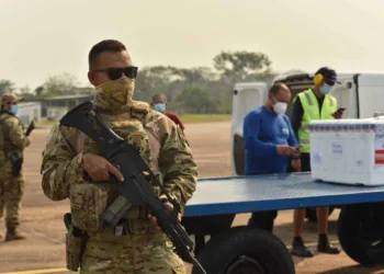 novo lote, vacinas, covid-19, coronavirus, acre, aeroporto