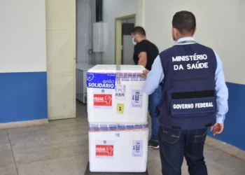 Imunizantes serão utilizados na aplicação de segundas doses. (Foto: Junior Aguiar/Sesacre/Arquivo)