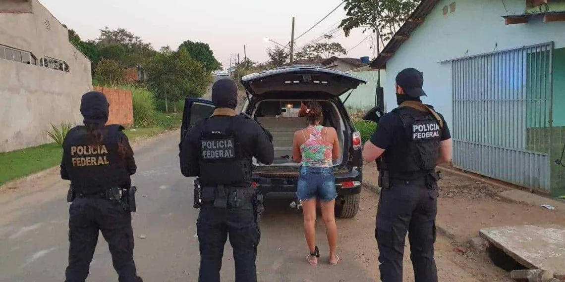 Polícia Federal desmonta esquema de venda de drogas comandado de dentro do presídio