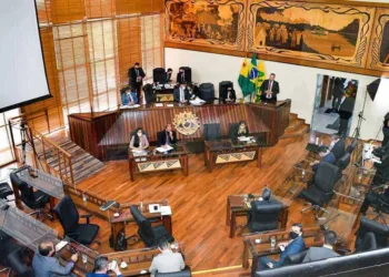 Aleac retorna às sessões presenciais depois de mais de 500 dias de trabalho 'remoto', devido à Covid-19