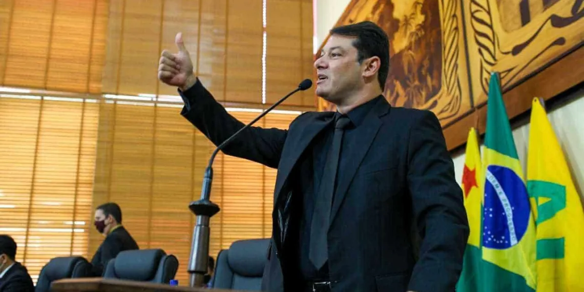 'Demoraram todo esse tempo iludindo essas pessoas', lamenta Roberto Duarte sobre aprovados no cadastro de reserva da Polícia Civil