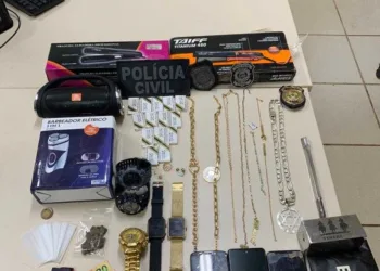 Polícia prende condenado a 17 anos de prisão por matar mulher e apreende produtos de crime