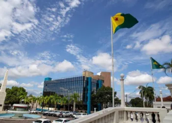 Após cobrança de deputados, presidência da Aleac volta atrás e sessões serão presenciais já na próxima semana