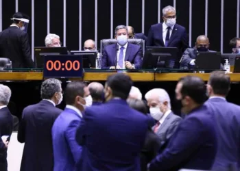 Maioria dos deputados federais do Acre sofre derrota em votação da PEC do Voto Impresso