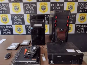 Polícia apreende material e investiga comércio de anabolizantes sem prescrição médica 2 Polícia apreende material e investiga comércio de anabolizantes sem prescrição médica