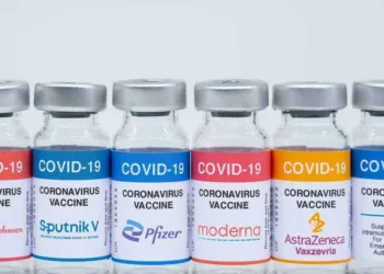 Sesacre aplicará doses de fabricantes diferentes em pessoas que tiveram 'efeitos graves'