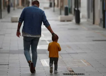 Homens recorrem ao congelamento de sêmen para adiar paternidade