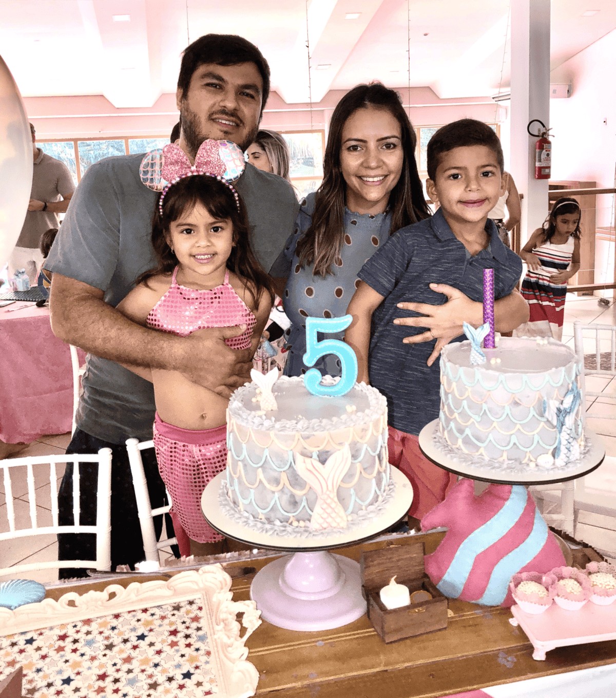 Os papais corujas Leonardo e Aline reuniram amigos e familiares para comemorar os 5 aninhos da filha Betina 8 Os papais corujas Leonardo e Aline reuniram amigos e familiares para comemorar os 5 aninhos da filha Betina
