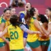 Brasil bate Coreia do Sul e pega EUA na final do vôlei feminino