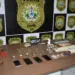 Casal é preso por tráfico de drogas e posse ilegal de arma de fogo 9 drogas casal preso polícia civil