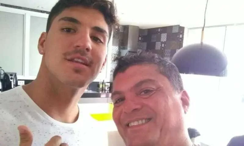© Claudio se aproximou do filho após alerta de Yasmin Brunet (Foto: Arquivo pessoal)