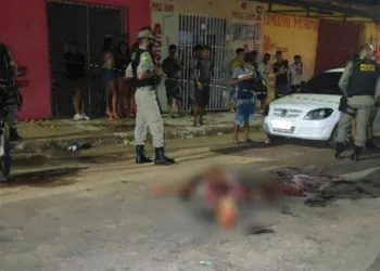 Após briga generalizada em bar, homem é morto com golpes de garrafa