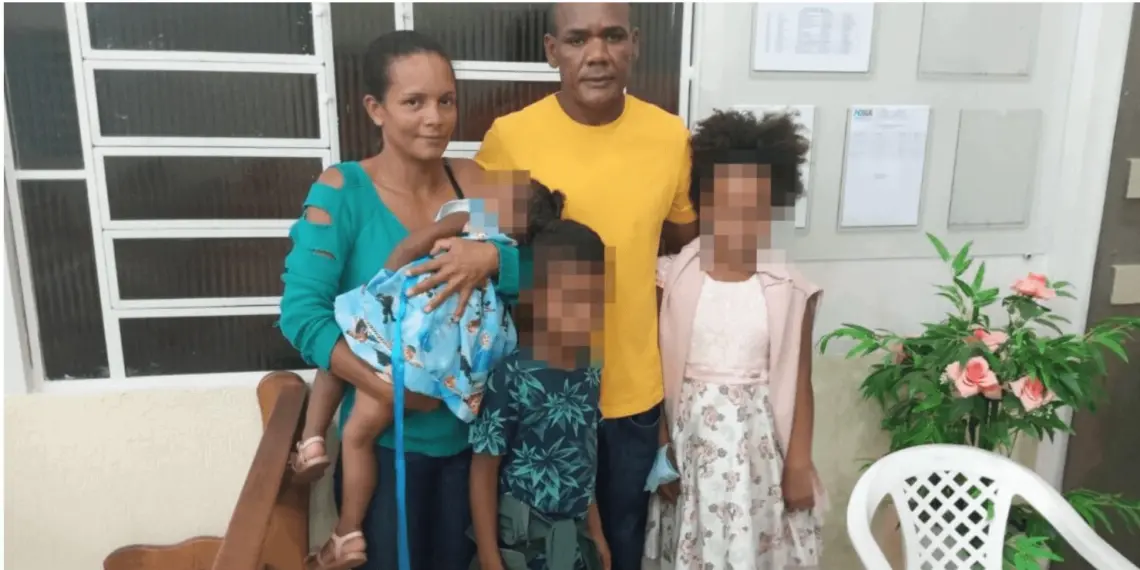 "Começou a rir, acendeu um cigarro e ficou esperando a polícia chegar", diz delegado sobre homem que matou a esposa 1 Família reunida (Foto: Reprodução/Juruá em Tempo)