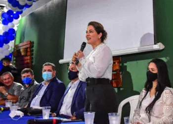 Mara Rocha, no ato do PL, em Rio Branco